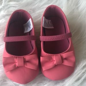 Baby soft bottom shoes